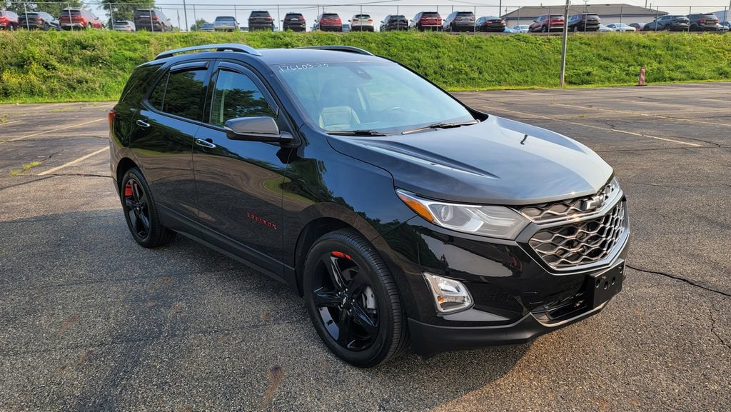 Used 2020 Chevrolet Equinox Premier w/ Premier Redline Edition FWD image 16