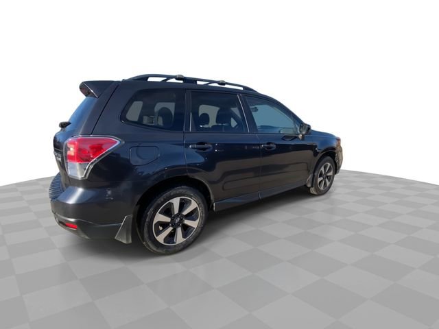 Used 2017 Subaru Forester 2.5i Premium w/ All-Weather Package image 2