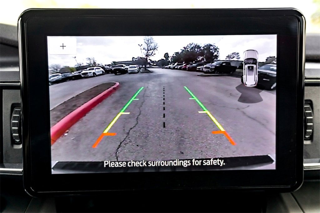 Used 2024 Ford Explorer XLT w/ Equipment Group 202A image 24