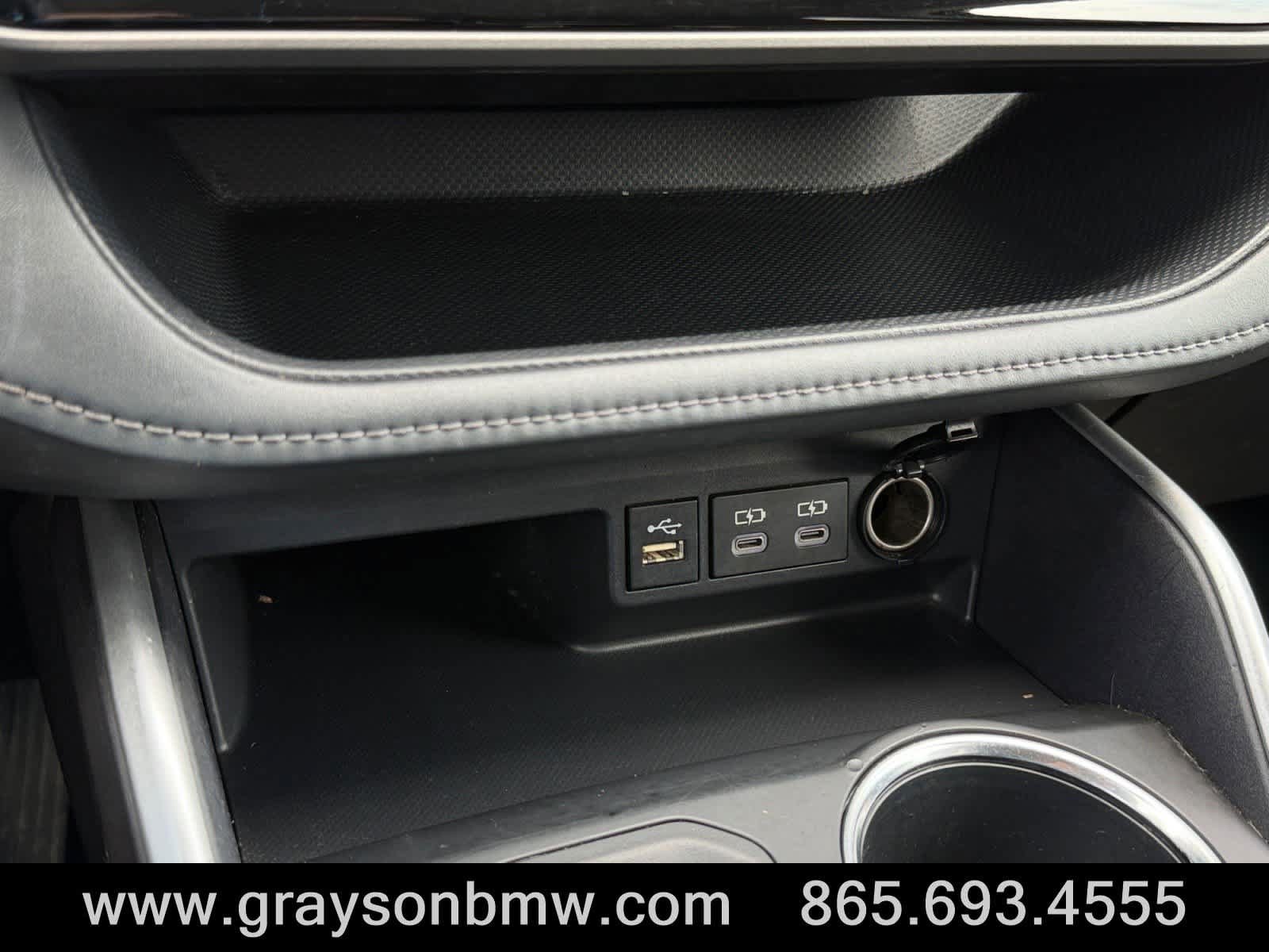 Used 2023 Toyota Highlander L FWD image 29