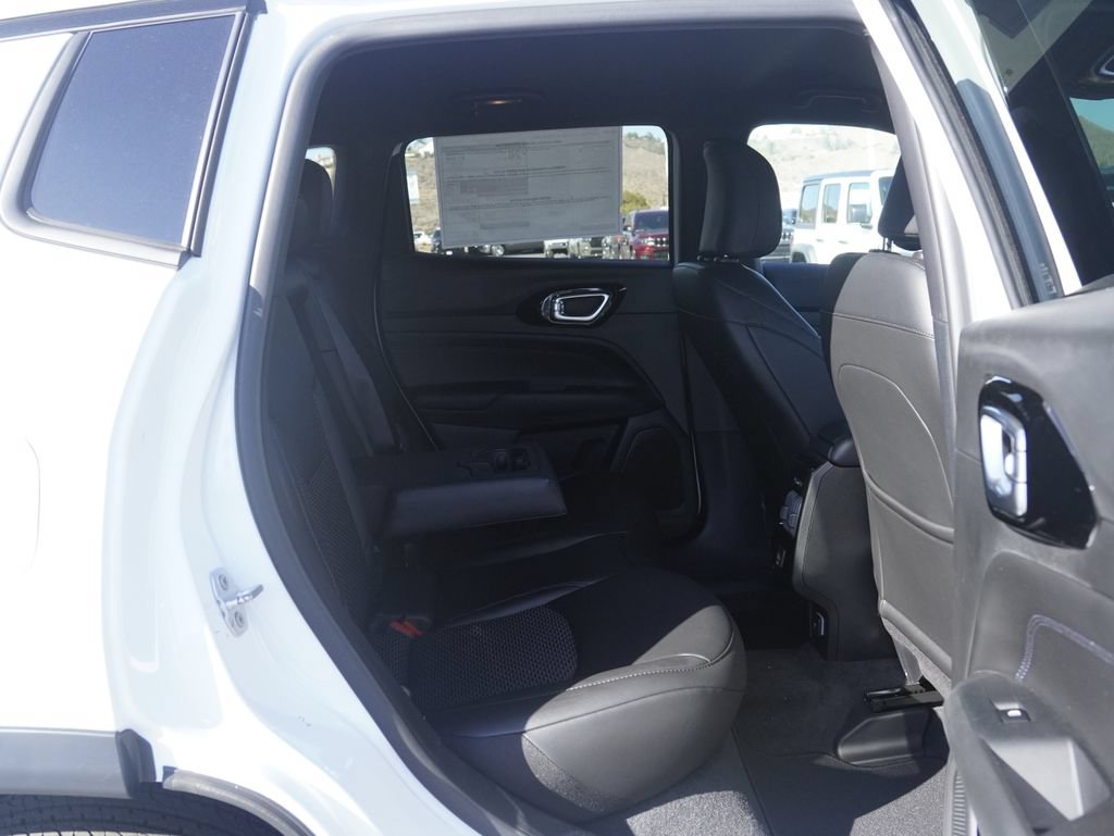 New 2026 Jeep Compass Latitude AWD/4WD image 26