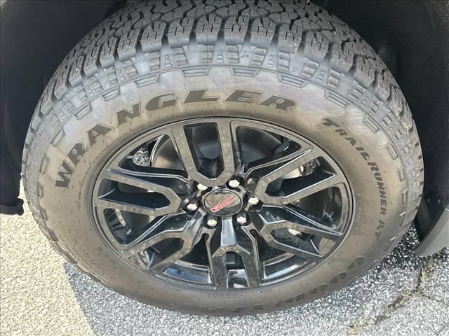 New 2026 GMC Sierra 1500 Elevation w/ Elevation Premium Package AWD/4WD image 17