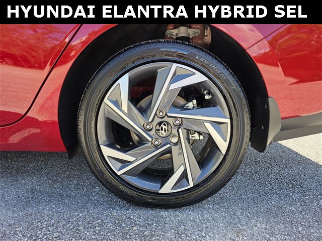 Used 2025 Hyundai Elantra SEL image 15
