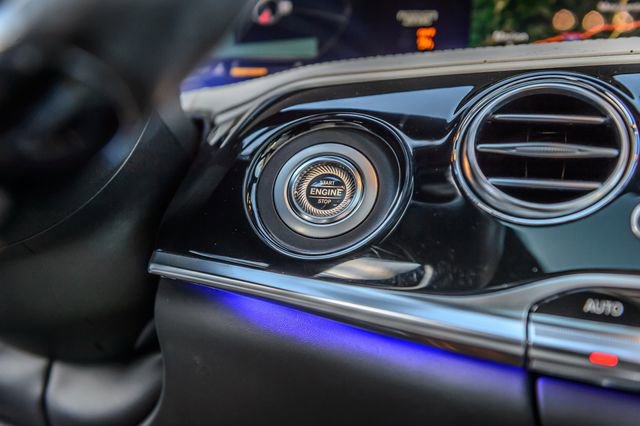 Used 2018 Mercedes-Benz S 560 4MATIC Sedan image 32