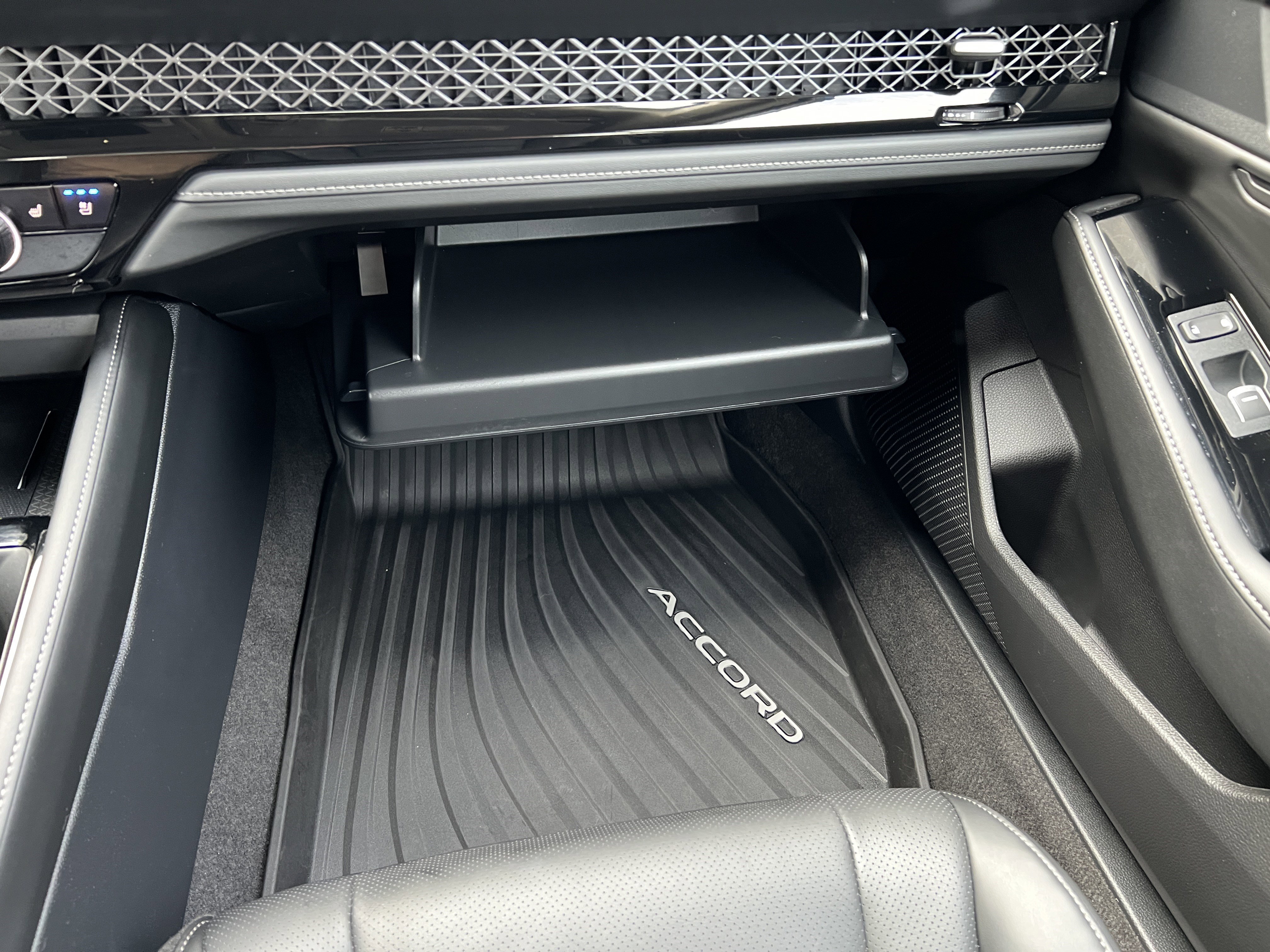 Used 2024 Honda Accord Touring image 36