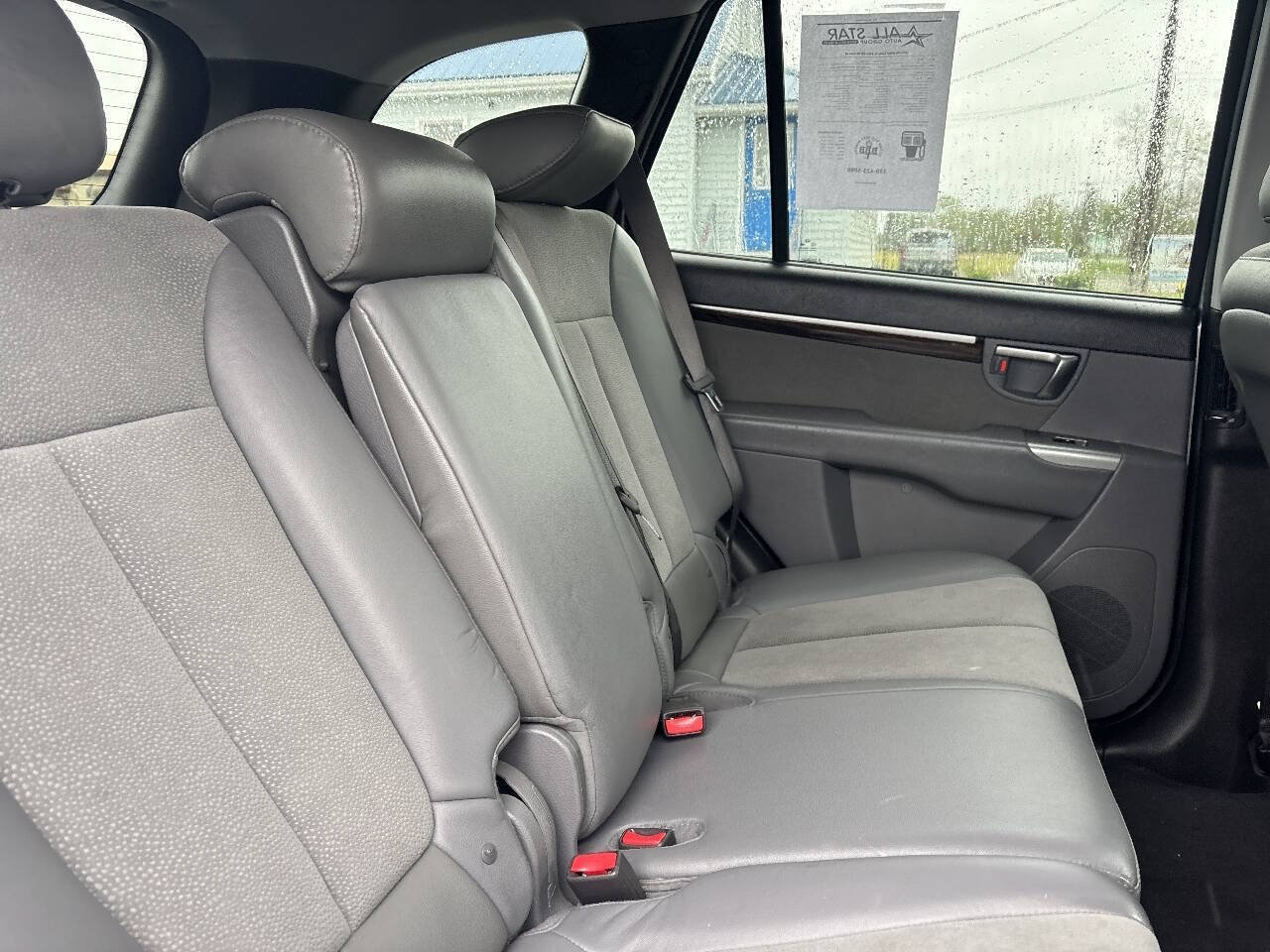 Used 2011 Hyundai Santa Fe SE FWD image 23