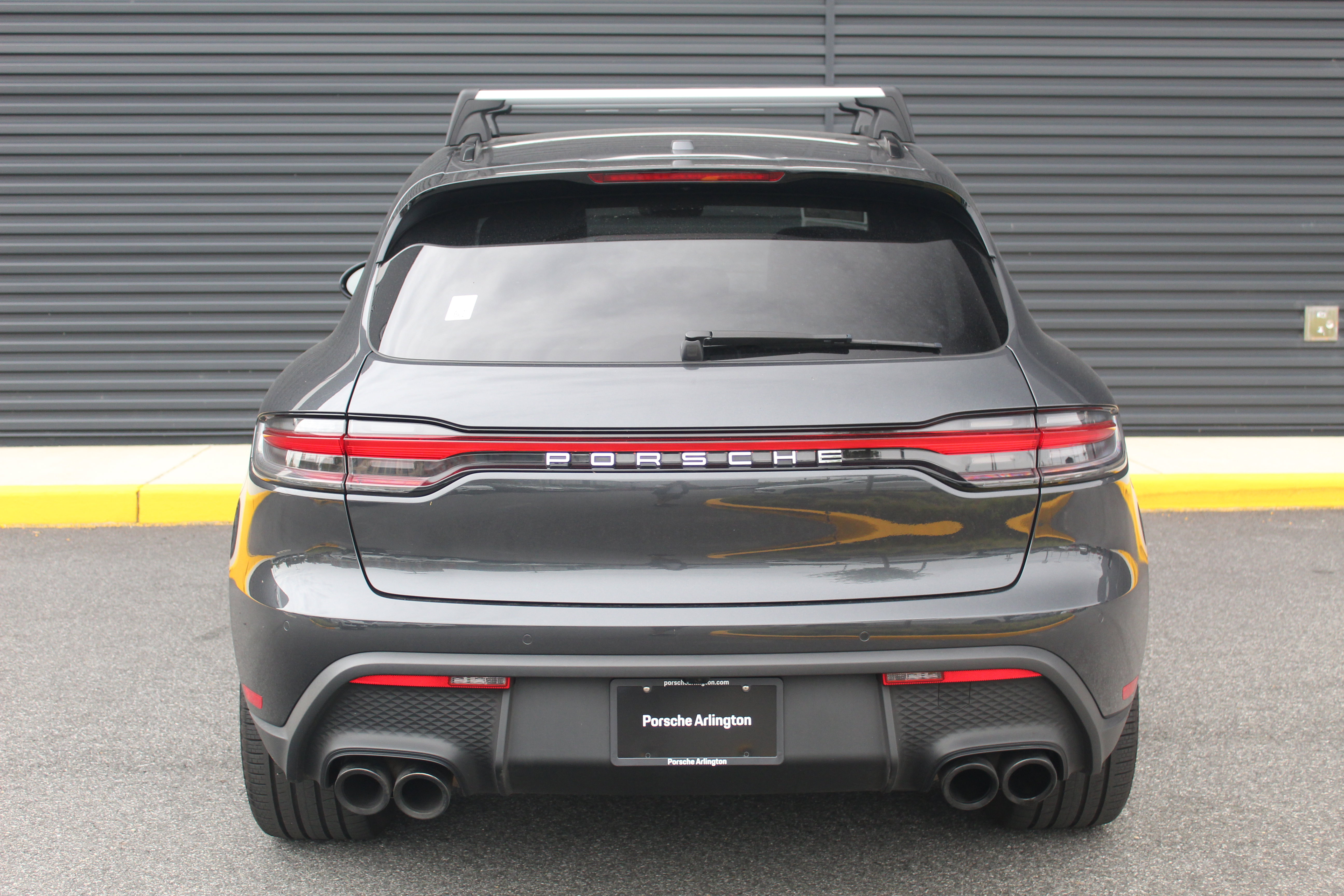 Certified 2022 Porsche Macan image 7