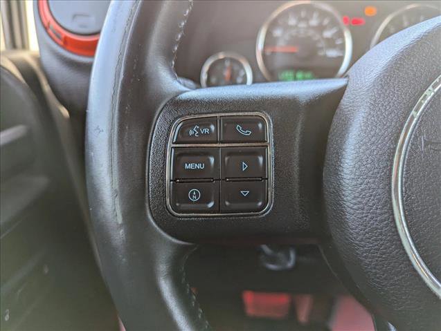 Used 2015 Jeep Wrangler Unlimited Sahara w/ Connectivity Group image 8