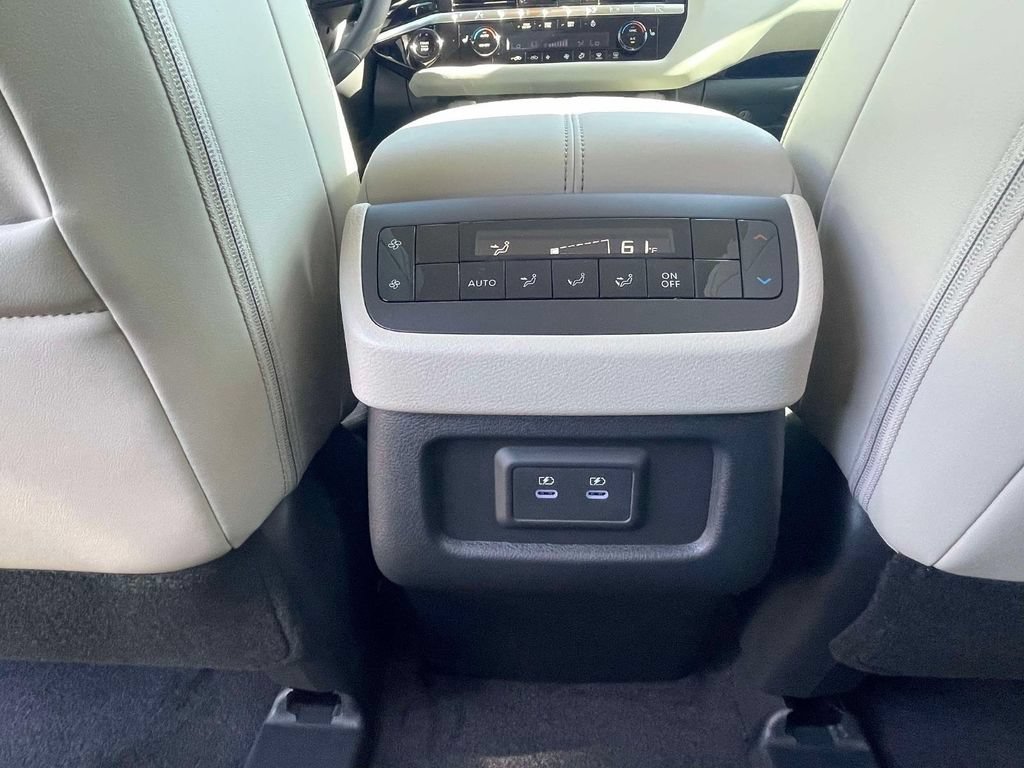 New 2026 Nissan Pathfinder SL FWD image 14