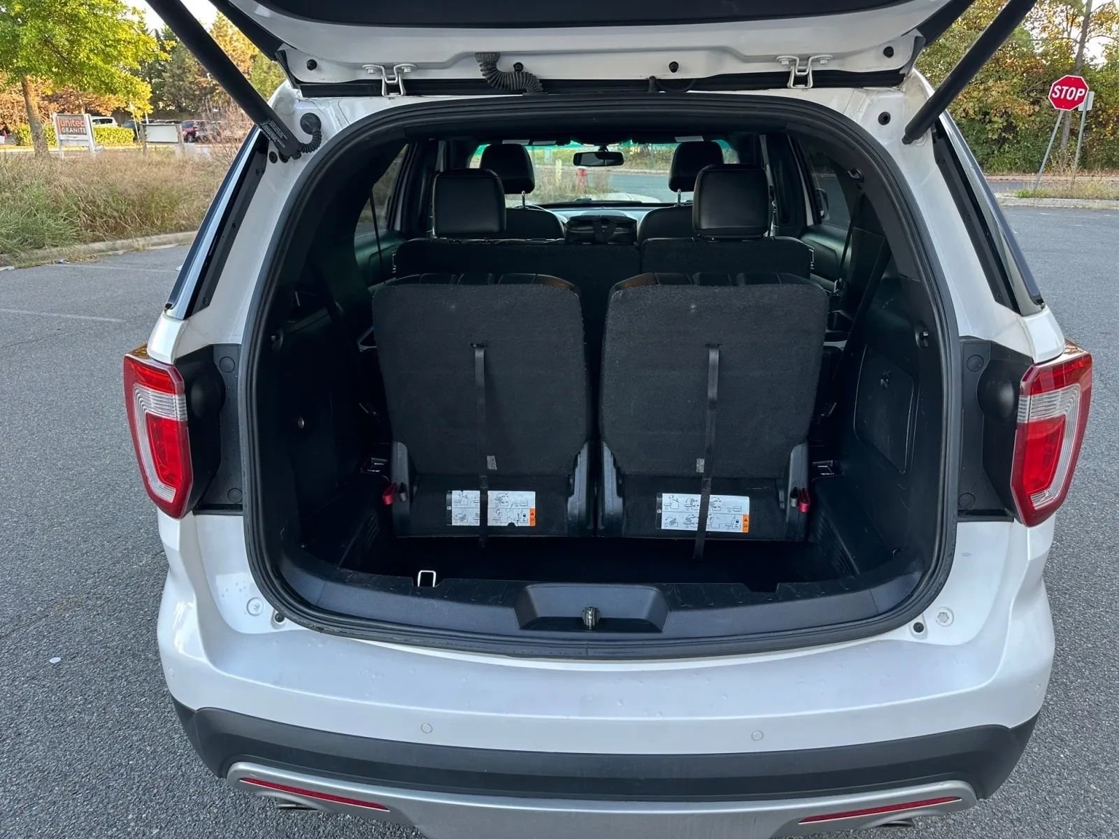 Used 2017 Ford Explorer XLT w/ Equipment Group 202A image 19