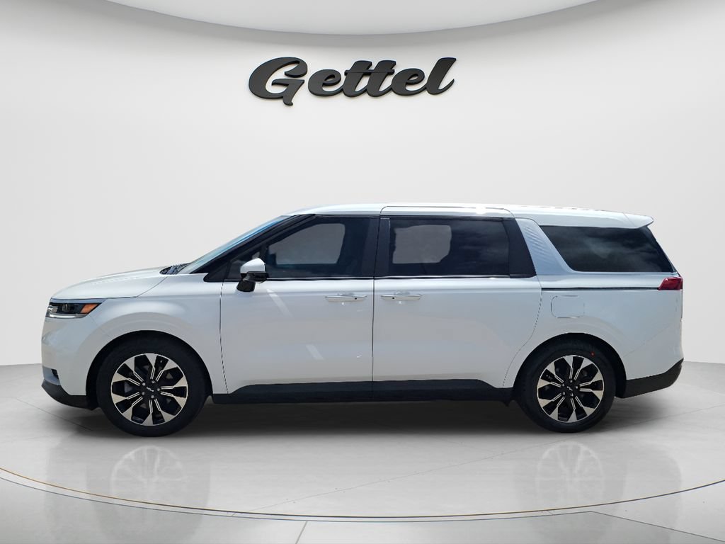 Used 2024 Kia Carnival EX FWD image 8