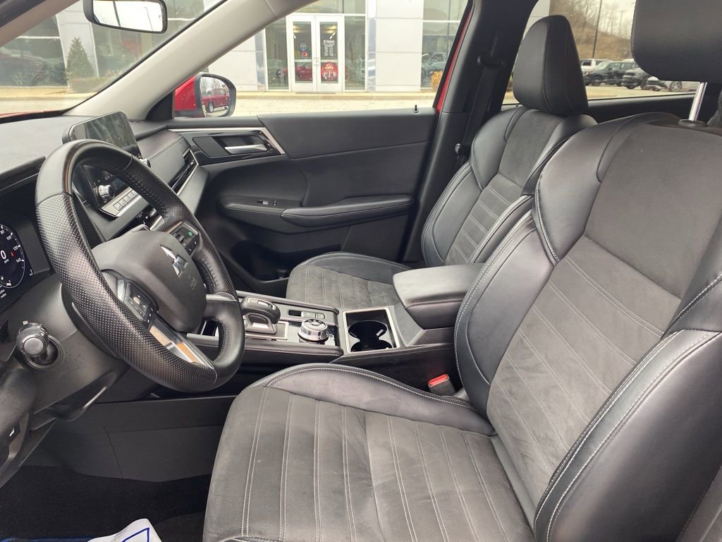 Used 2024 Mitsubishi Outlander 4WD Plug-In Hybrid image 20