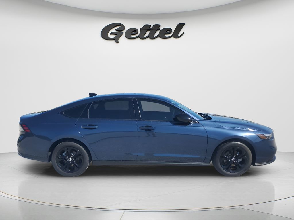 Used 2025 Honda Accord SE image 11