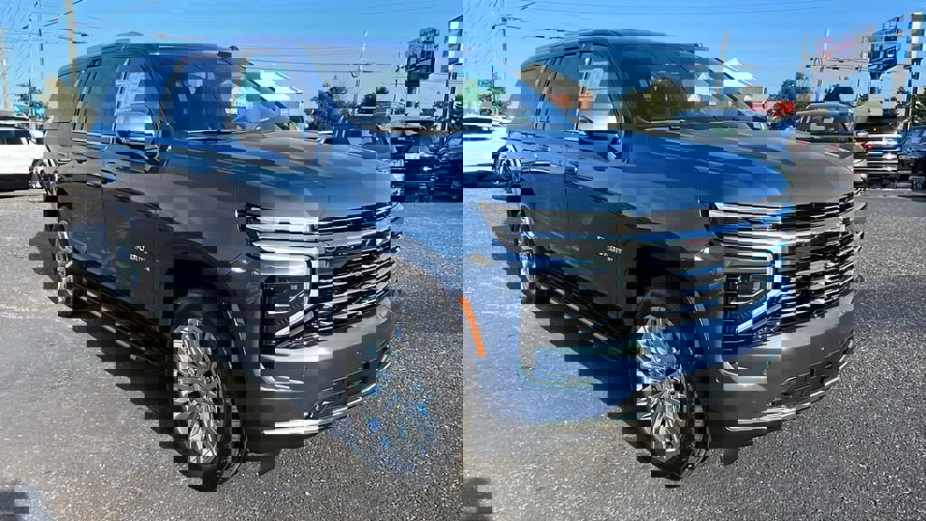 New 2026 Chevrolet Suburban Premier w/ Sun And Tow Package image 3