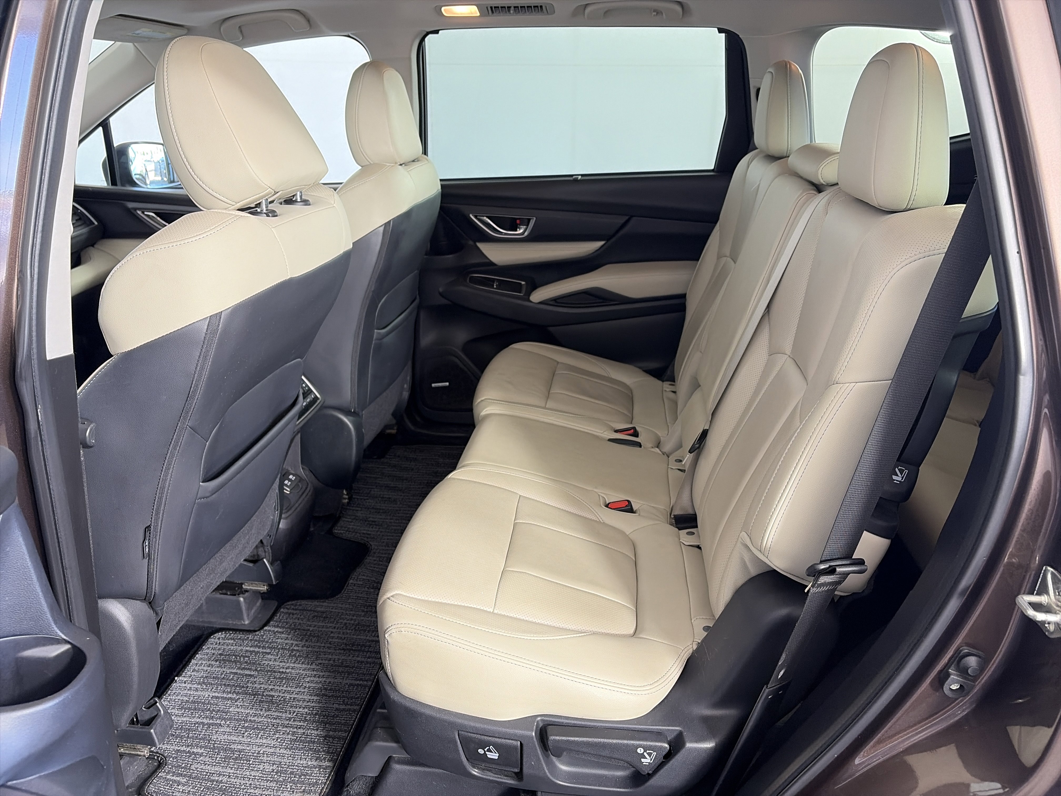 Used 2019 Subaru Ascent Limited w/ Popular Package #3 AWD/4WD image 7
