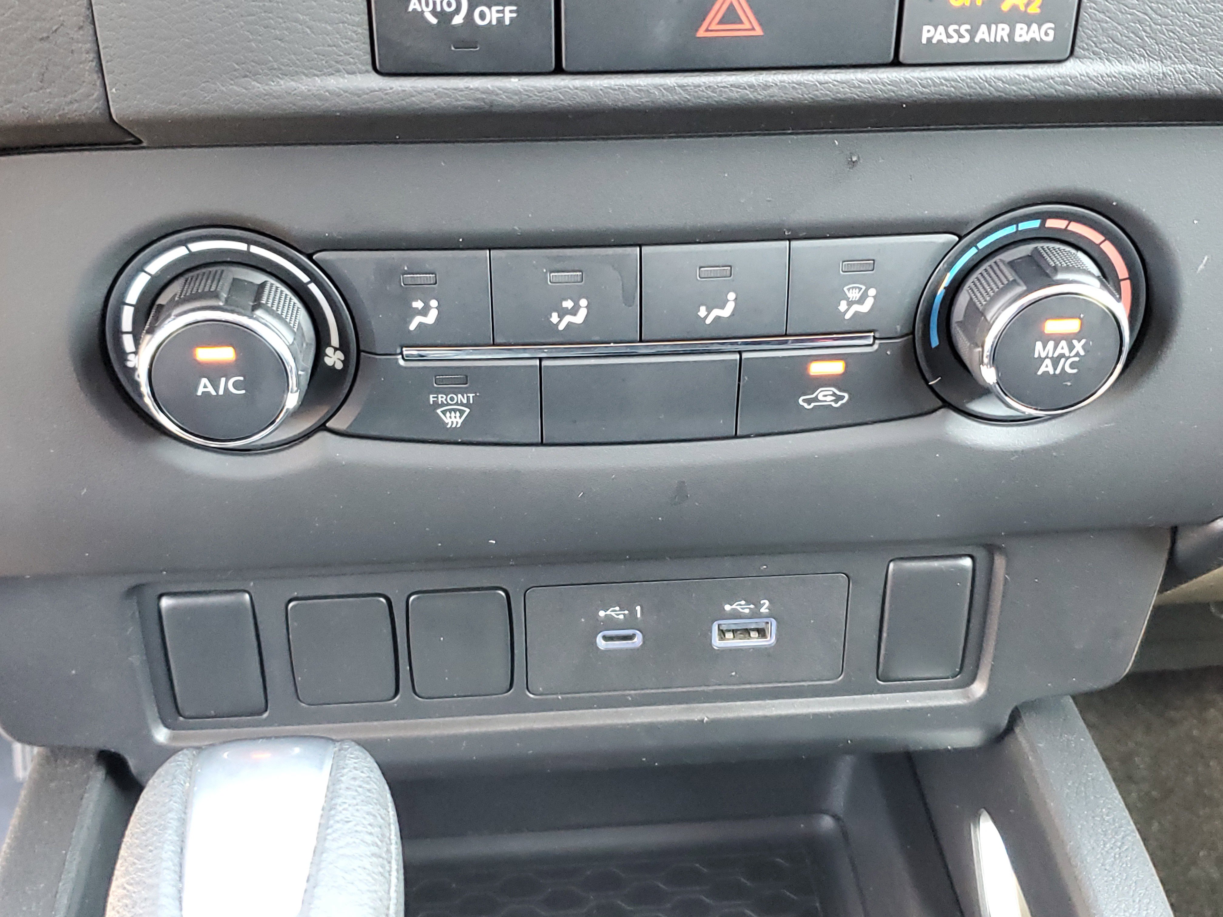 Used 2024 Nissan Frontier SV image 23