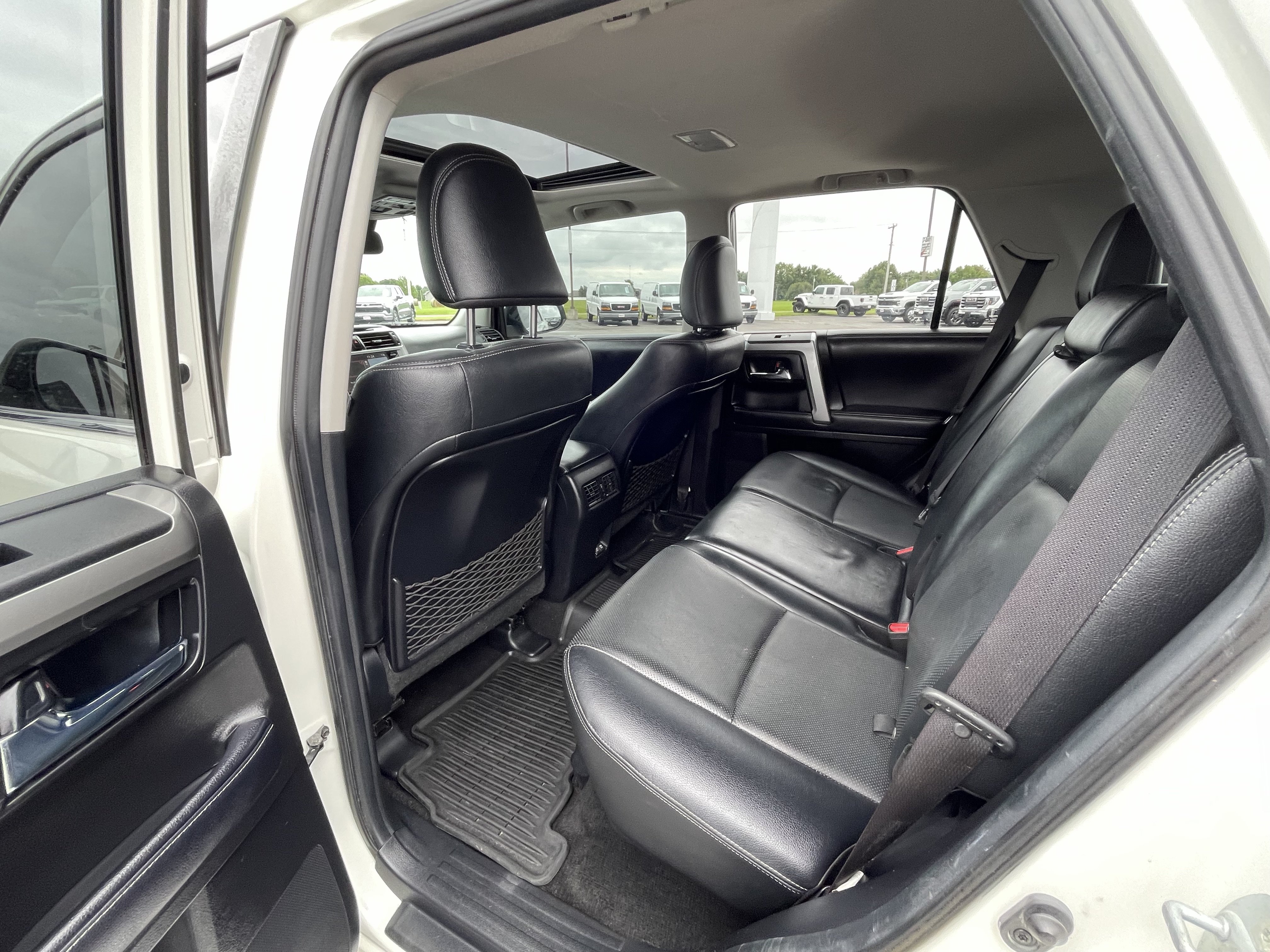 Used 2020 Toyota 4Runner Limited AWD/4WD image 15