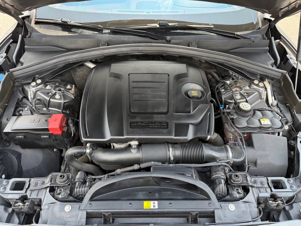 Used 2019 Jaguar F-PACE Prestige AWD/4WD image 21