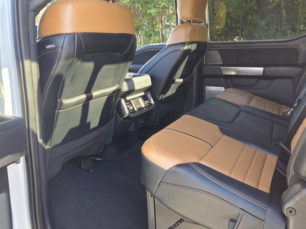 Used 2024 Ford F250 Platinum AWD/4WD image 9