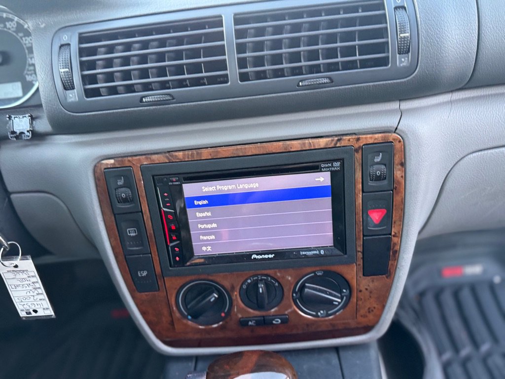 Used 2005 Volkswagen Passat GLS image 15