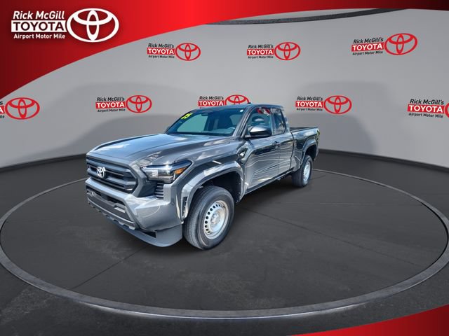 Used 2025 Toyota Tacoma SR AWD/4WD image 4