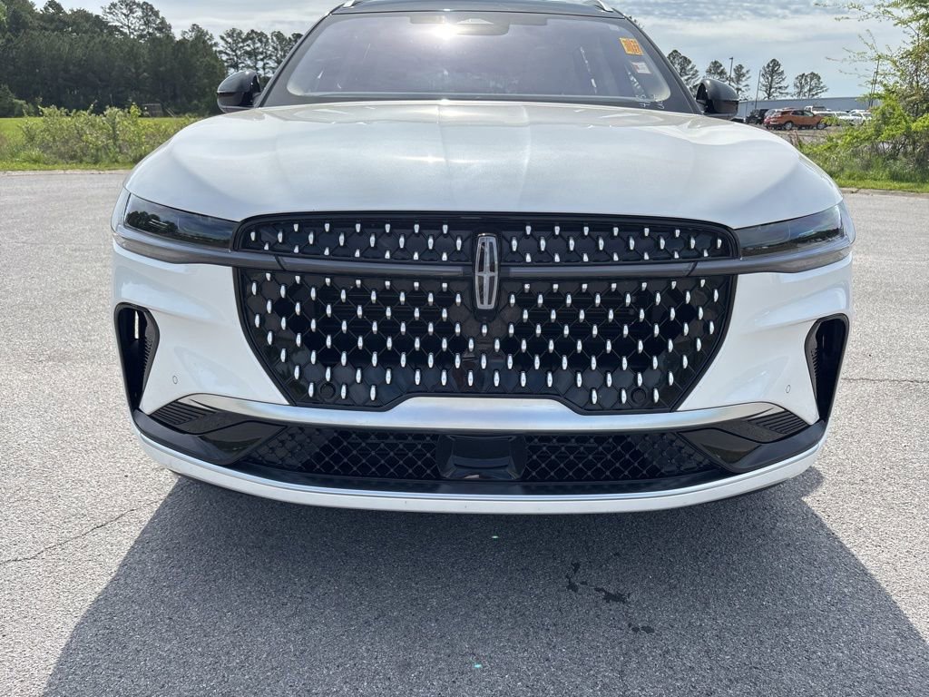 Used 2025 Lincoln Nautilus Reserve image 46