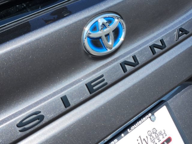 Certified 2023 Toyota Sienna XLE FWD image 6