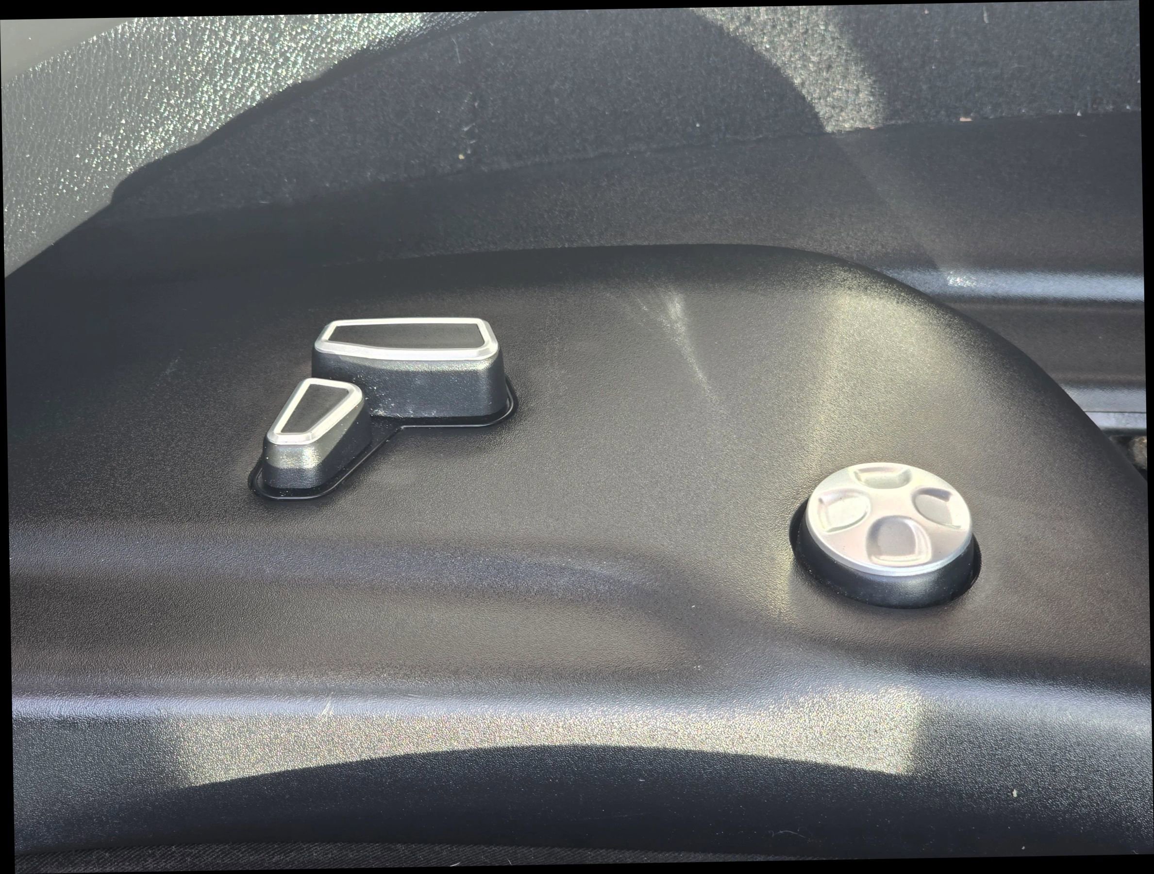 Used 2019 Jeep Grand Cherokee Limited image 18