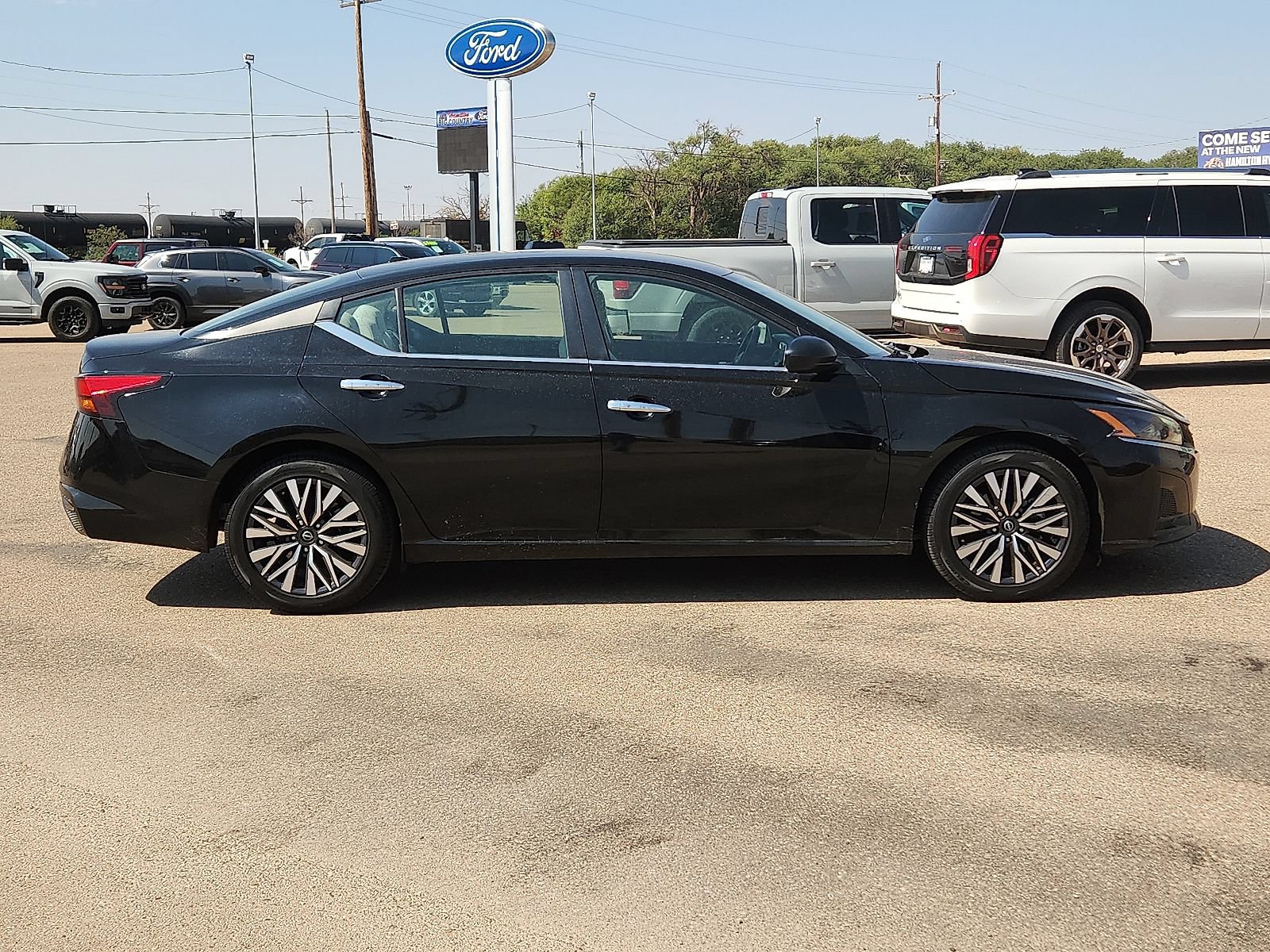 Used 2025 Nissan Altima 2.5 SV FWD image 5
