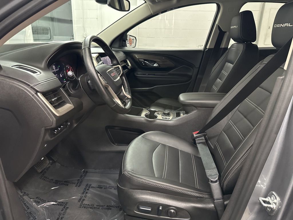 Used 2024 GMC Terrain Denali w/ Denali Premium Package image 20