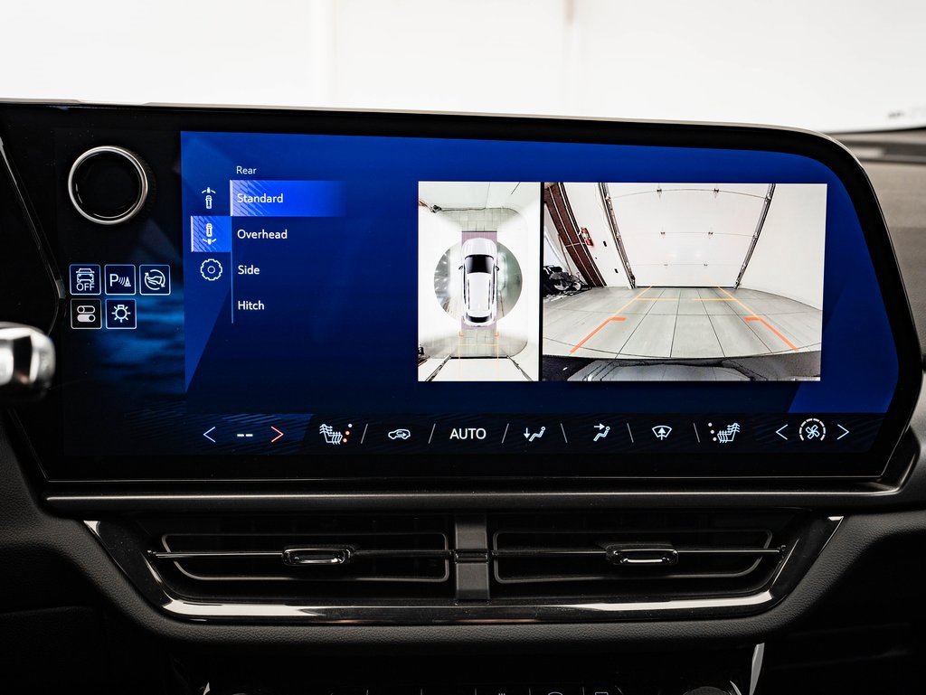 Used 2025 Chevrolet Equinox EV RS image 34