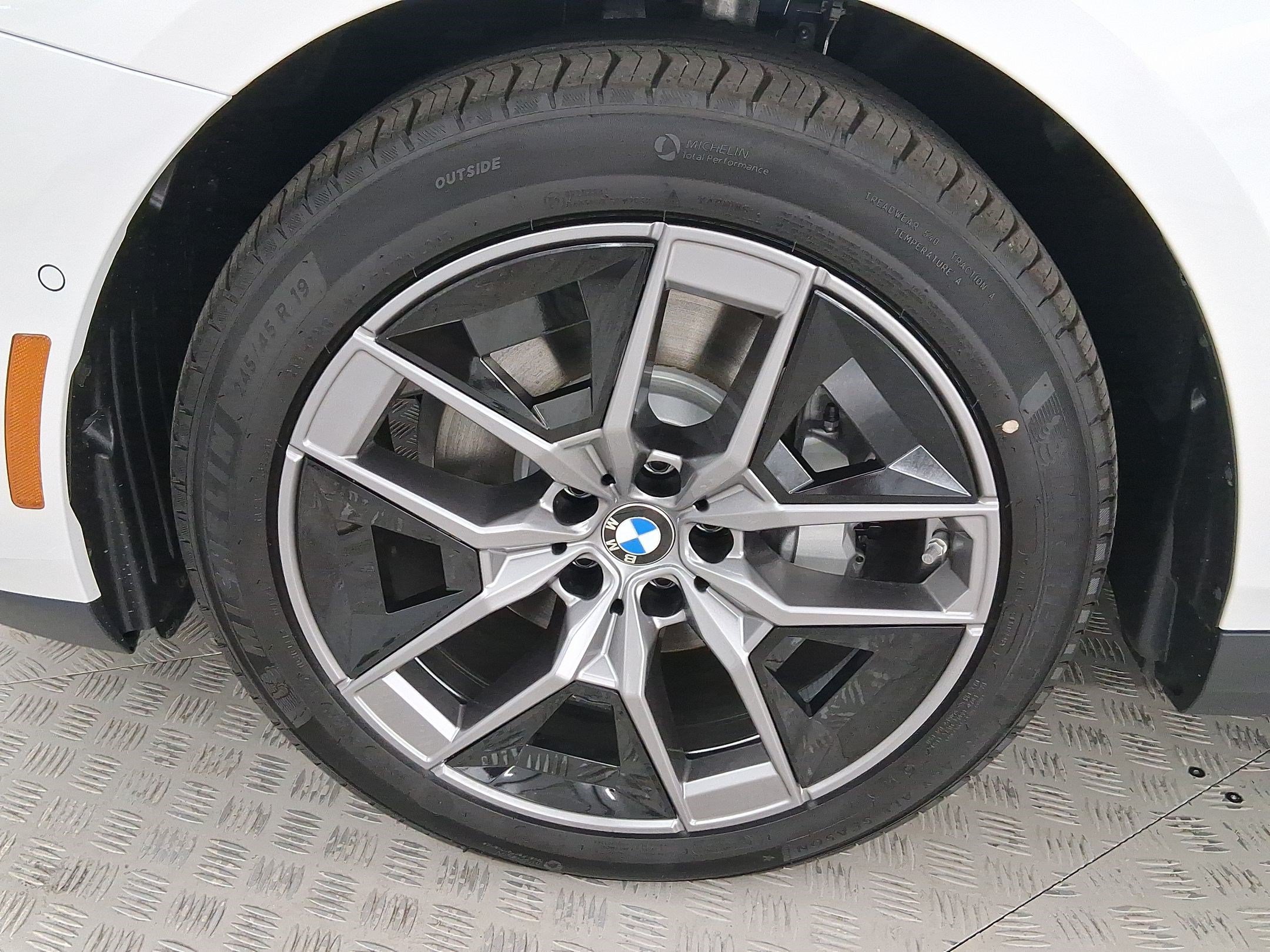 New 2026 BMW 530i RWD image 12