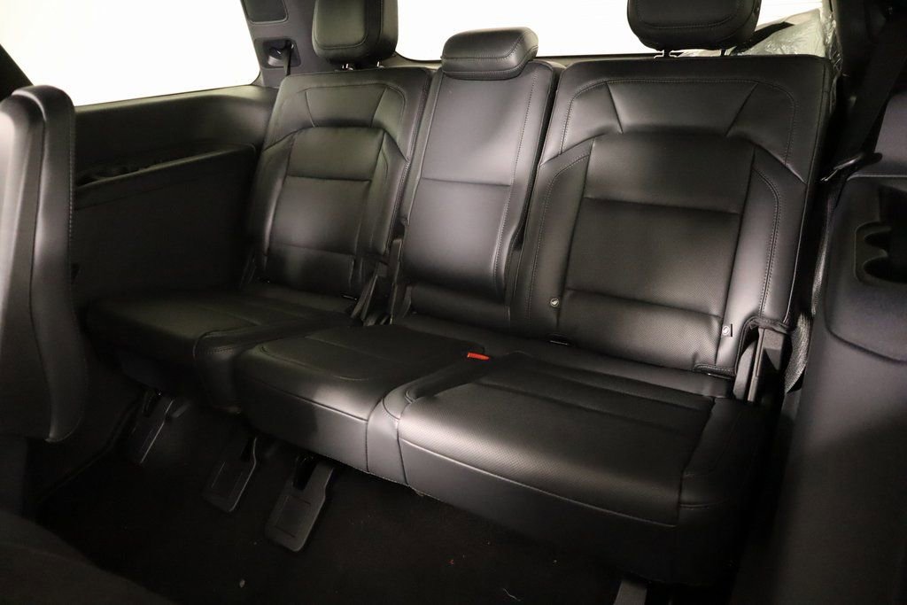 New 2025 Lincoln Navigator Reserve w/ Jet Appearance Package image 13