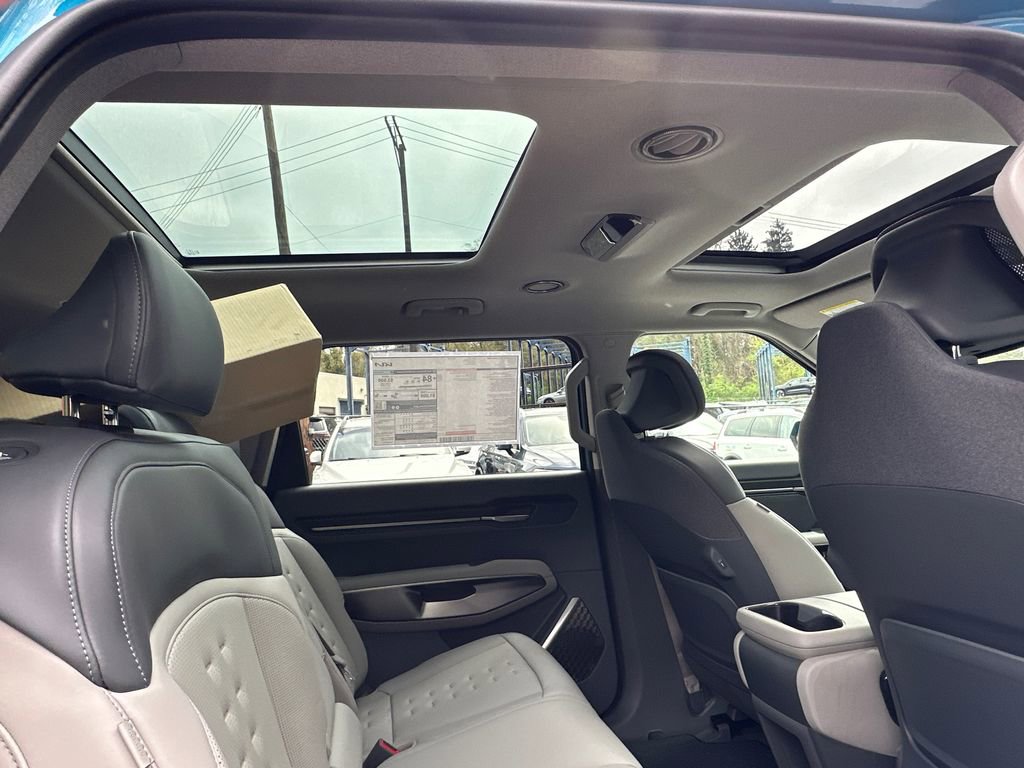 New 2026 Kia EV9 Wind image 15