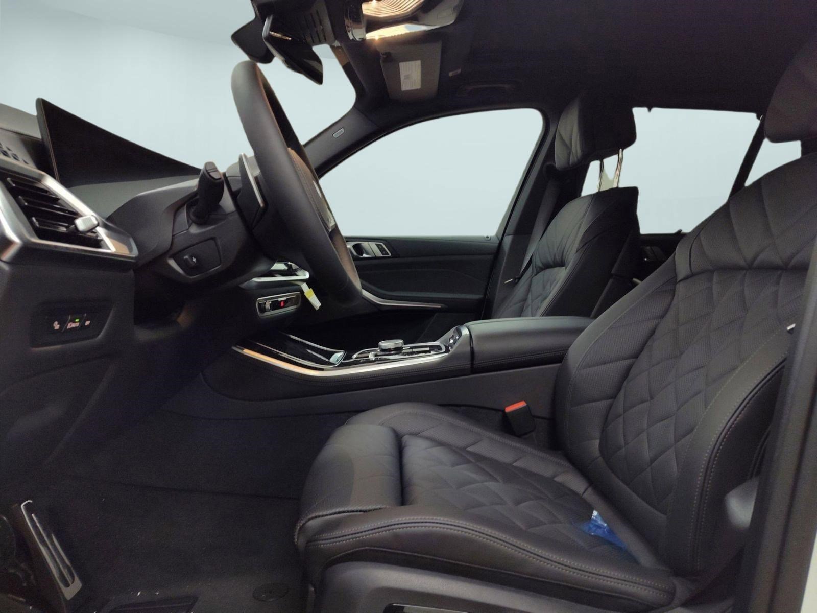 Used 2026 BMW X5 xDrive40i w/ M Sport Package image 5