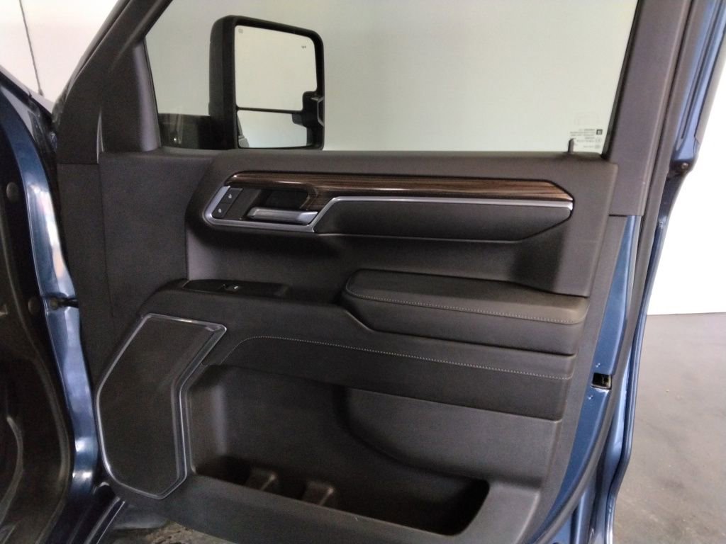 Used 2023 Chevrolet Silverado 1500 RST w/ Z71 Off-Road Package image 37