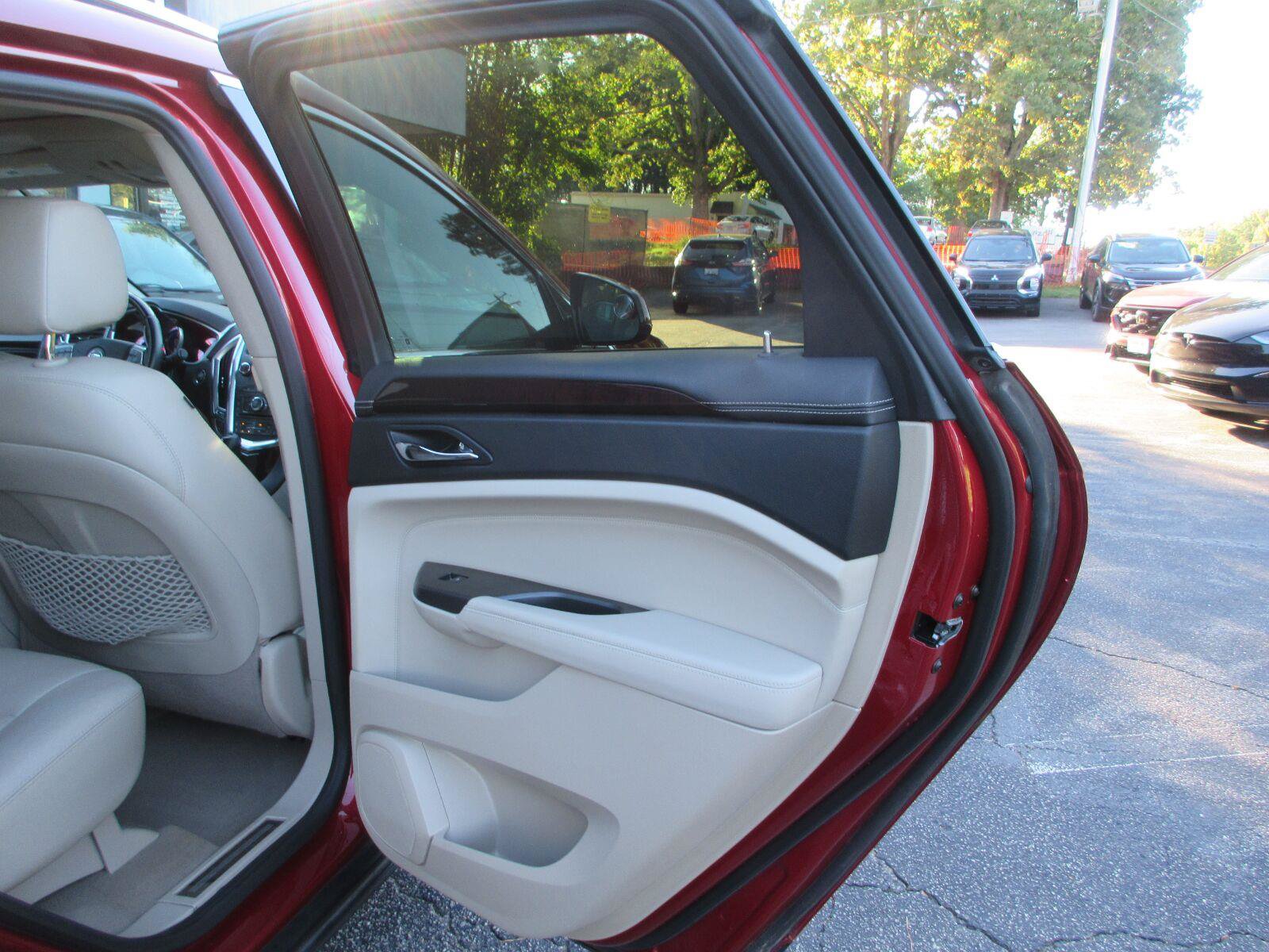 Used 2012 Cadillac SRX Luxury FWD image 20