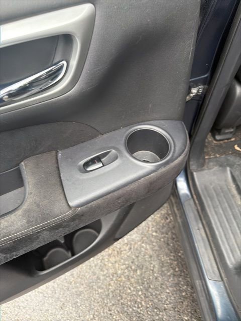 Used 2015 Nissan Pathfinder S image 11