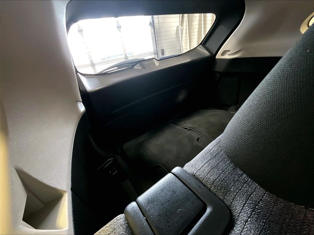 Used 2023 Nissan Rogue SV AWD/4WD image 17