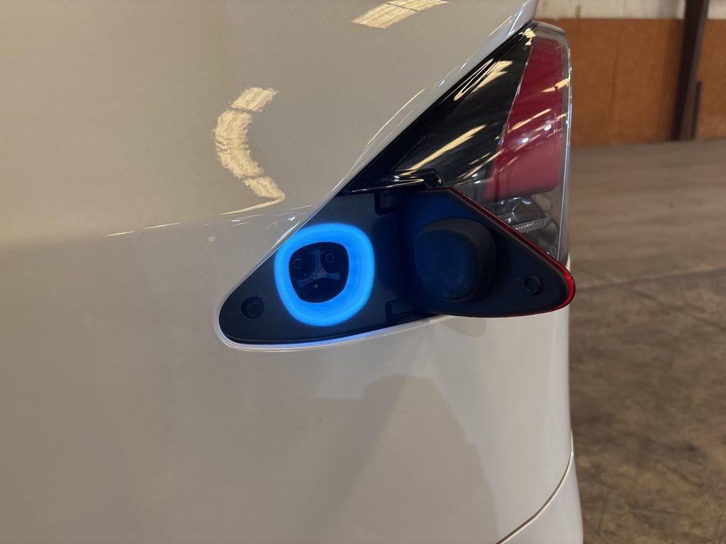 Used 2017 Tesla Model X 100D image 17