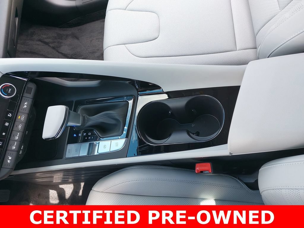Certified 2025 Hyundai Elantra Limited FWD image 25