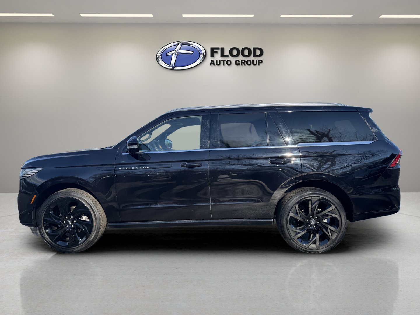Used 2025 Lincoln Navigator Black Label AWD/4WD image 6