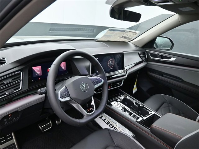 New 2025 Volkswagen Atlas Peak Edition SE image 33
