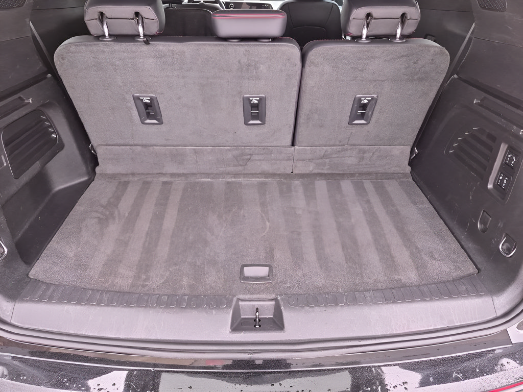 Used 2024 Chevrolet Traverse RS AWD/4WD image 42