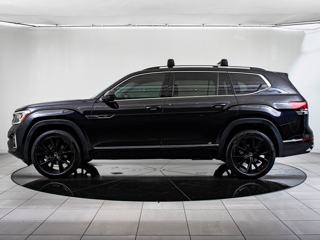 Used 2024 Volkswagen Atlas SEL Premium R-Line image 12