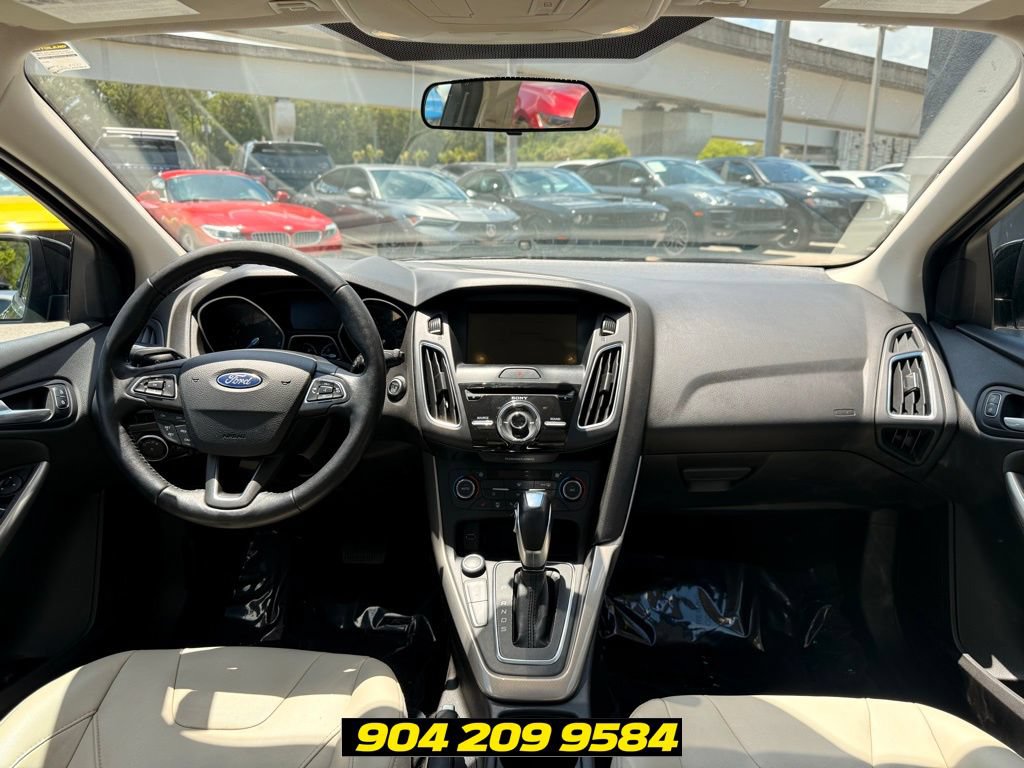 Used 2017 Ford Focus Titanium FWD image 37