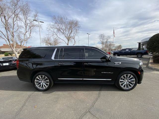 Used 2021 GMC Yukon XL Denali w/ Denali Ultimate Package image 2
