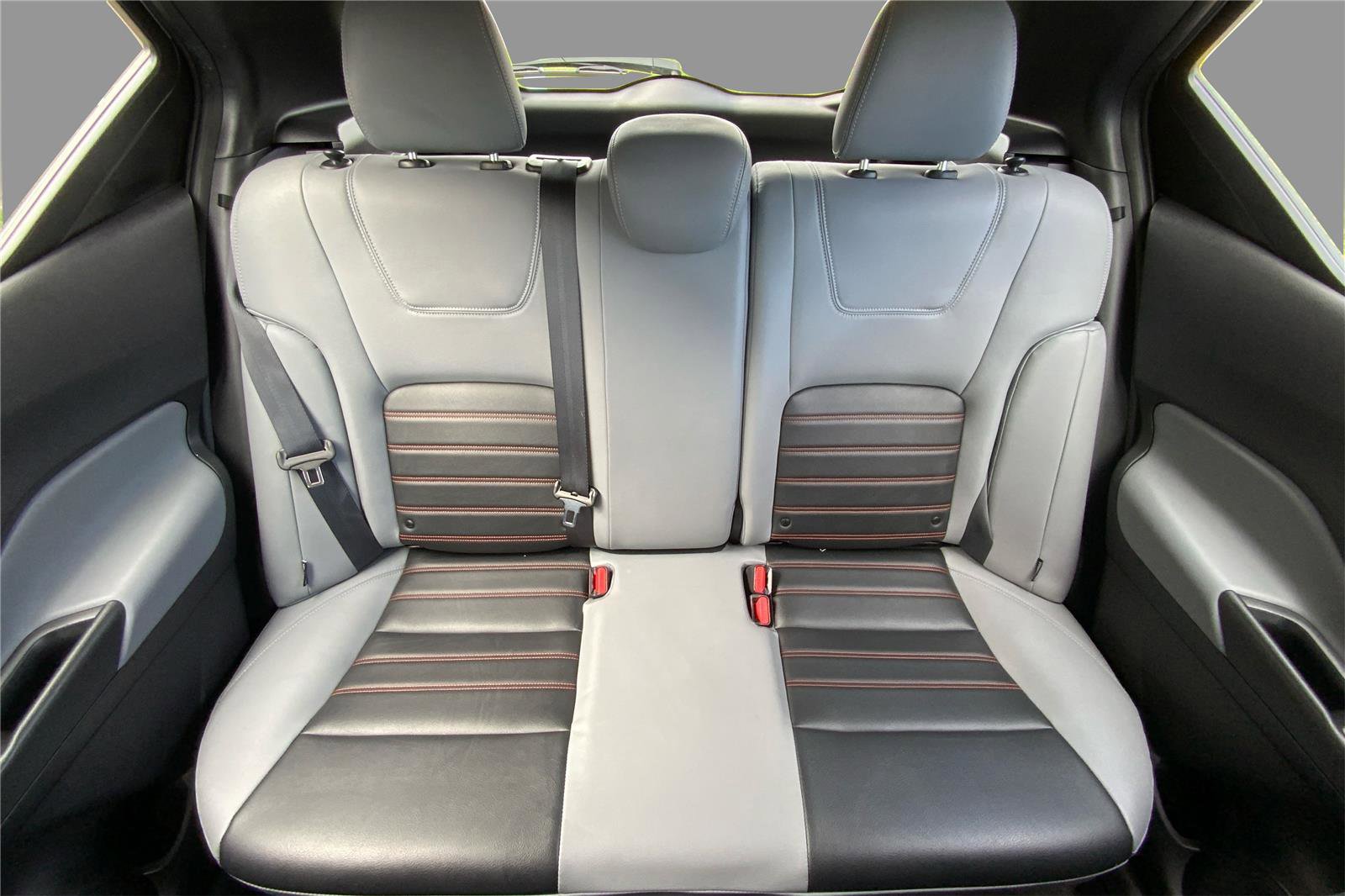 Used 2024 Nissan Kicks SR w/ SR Premium Package FWD image 14