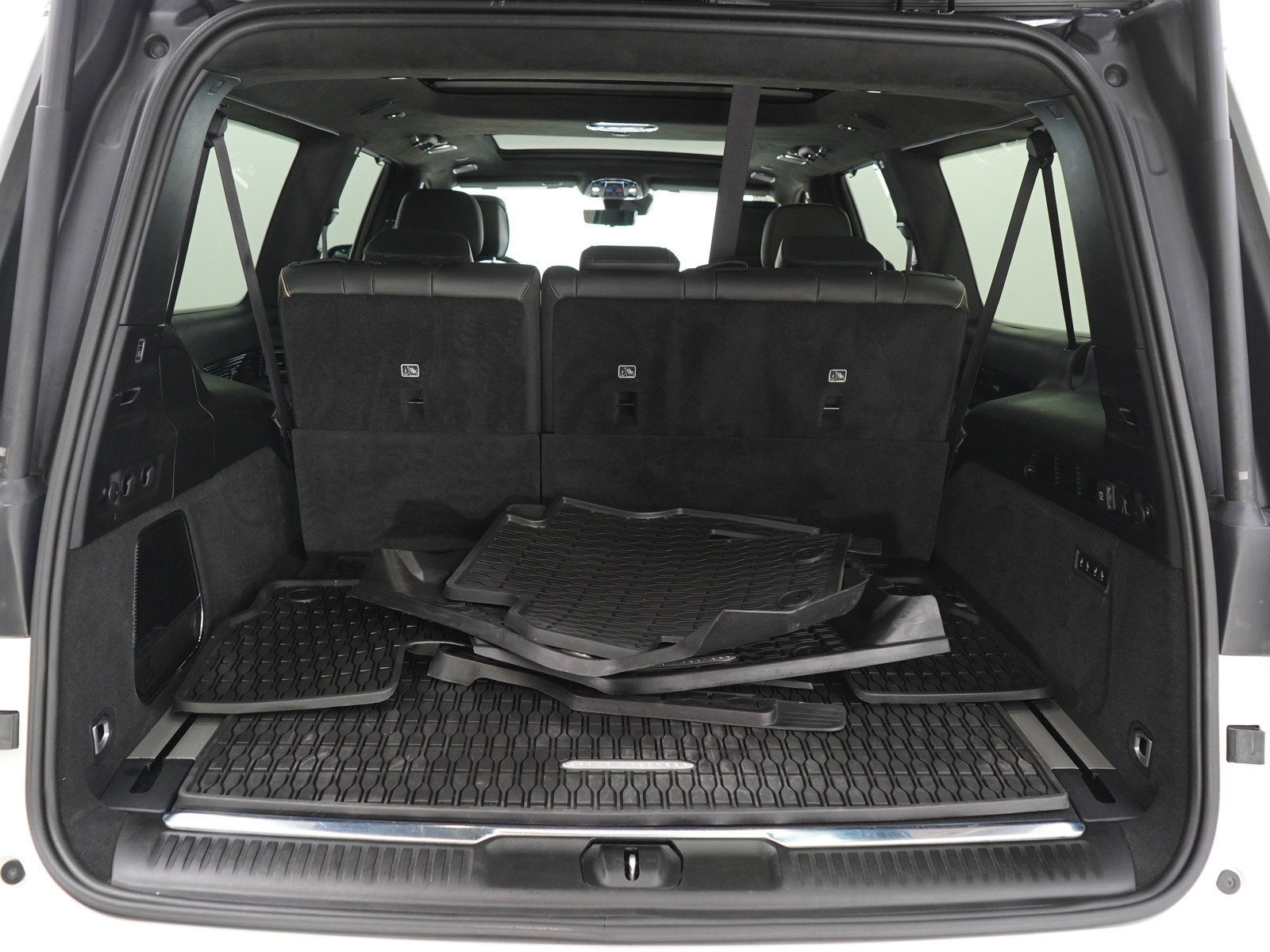 Used 2024 Jeep Grand Wagoneer L Series III image 9