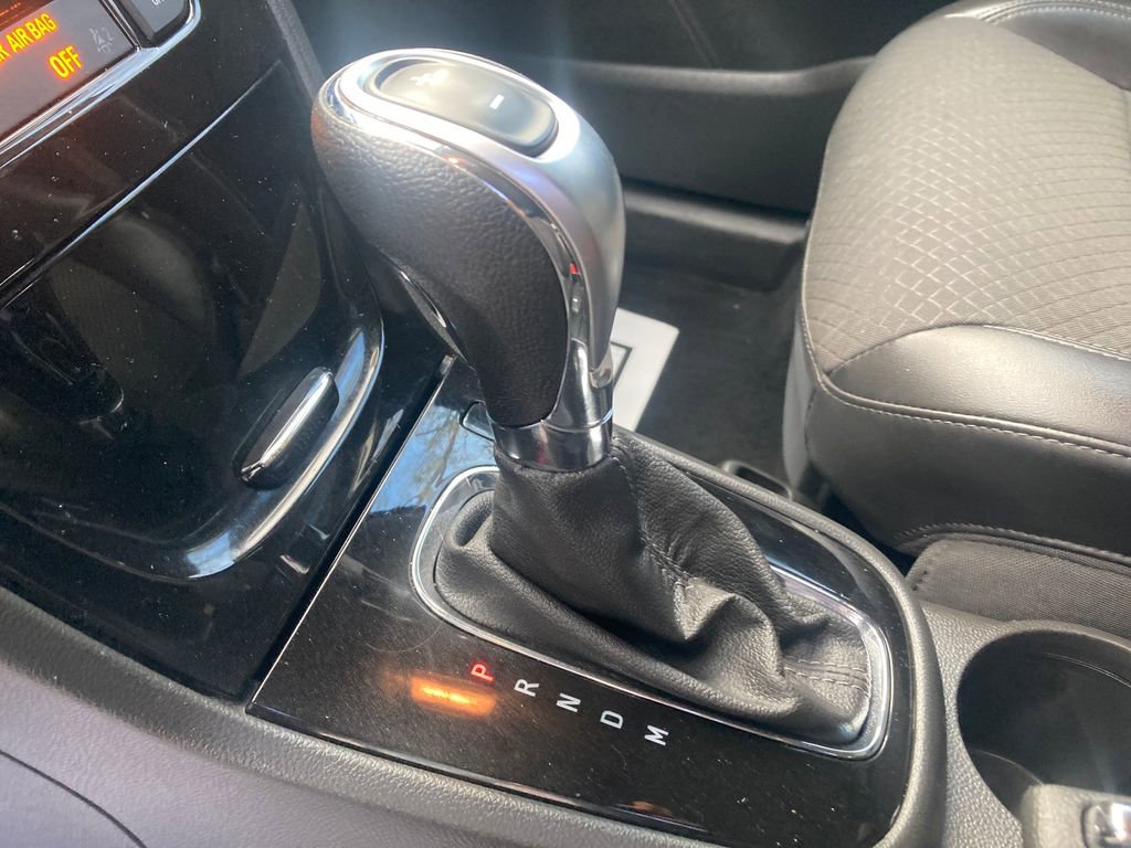 Used 2022 Buick Encore Preferred w/ Safety Package image 28